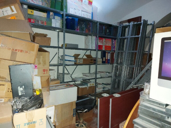 1#8455 Scaffalature e arredamento vario in vendita - foto 6
