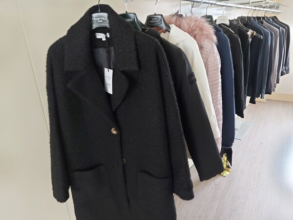 1#8466 Abbigliamento e calzature in vendita - foto 4