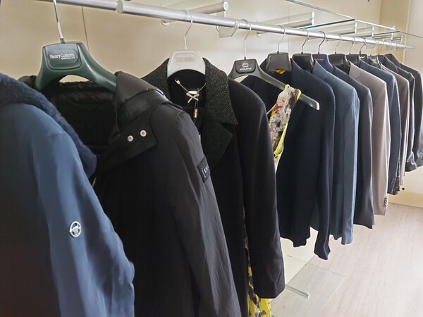 1#8466 Abbigliamento e calzature in vendita - foto 5