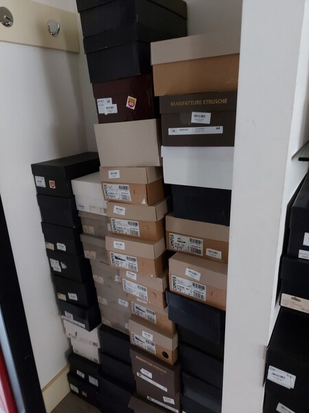 1#8466 Abbigliamento e calzature in vendita - foto 14