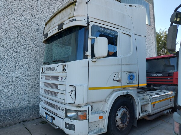 5#8467 Trattore stradale con ralla Scania in vendita - foto 3