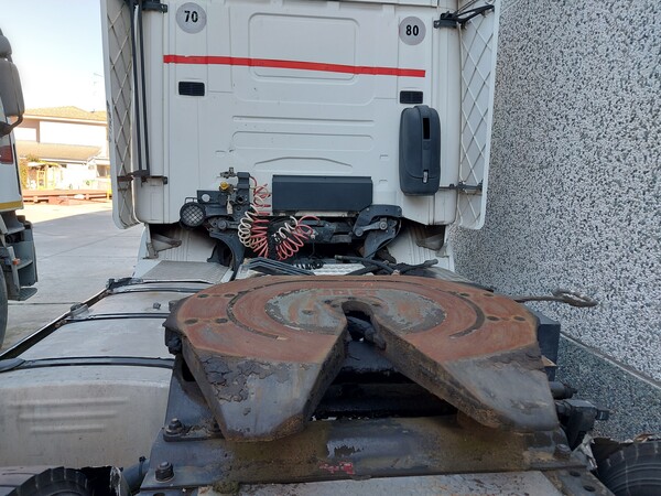 5#8467 Trattore stradale con ralla Scania in vendita - foto 5
