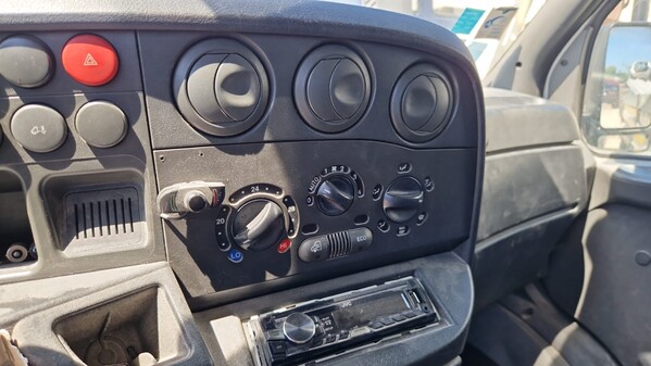 6#8477 Autocarro Iveco Daily 50C15 in vendita - foto 9