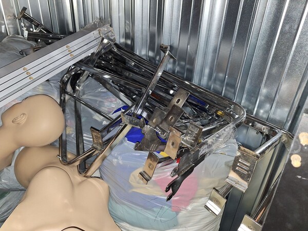 1#8483 Abbigliamento e attrezzatura negozio in vendita - foto 12