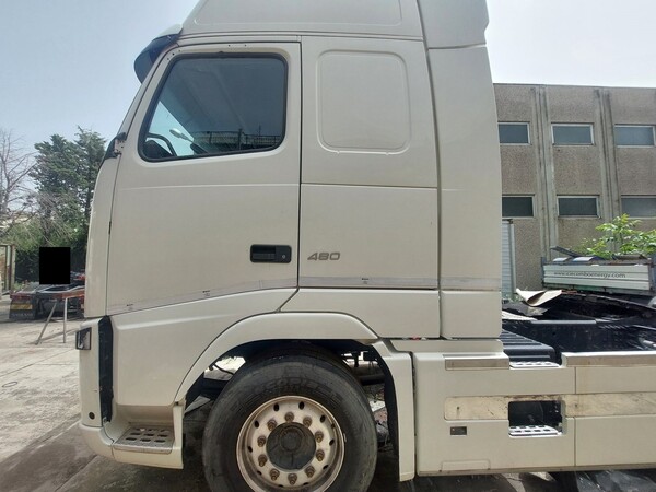 4#8486 Trattore stradale Volvo in vendita - foto 4
