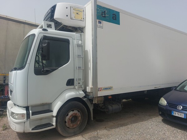 9#8486 Autocarro isotermico Renault in vendita - foto 3