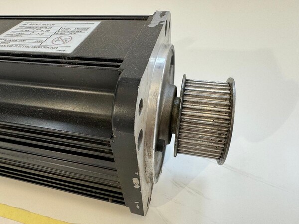 24#8495 Servomotore per spostamento assi Cnc in vendita - foto 2