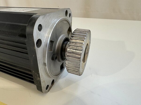 25#8495 Servomotore per spostamento assi Cnc in vendita - foto 2