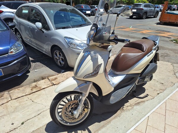 1#8502 Motociclo Piaggio Beverly in vendita - foto 1
