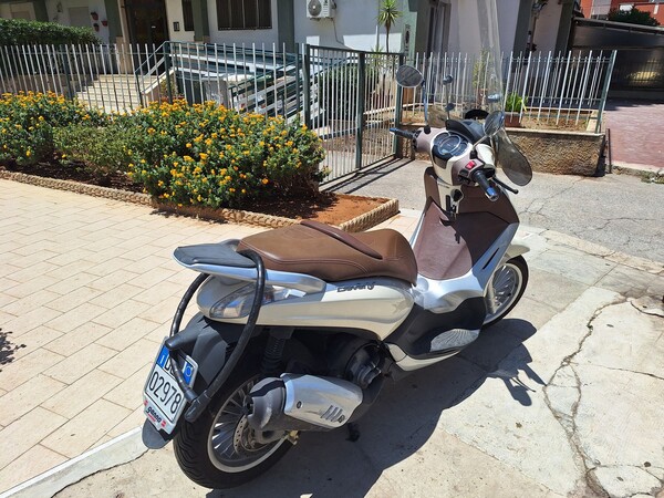 1#8502 Motociclo Piaggio Beverly in vendita - foto 3