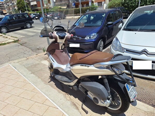 1#8502 Motociclo Piaggio Beverly in vendita - foto 4