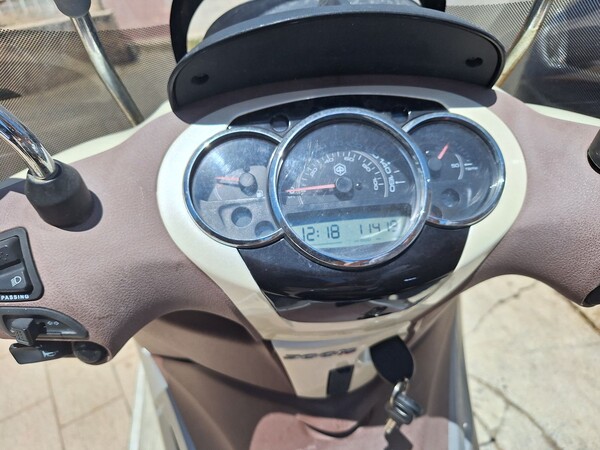 1#8502 Motociclo Piaggio Beverly in vendita - foto 5