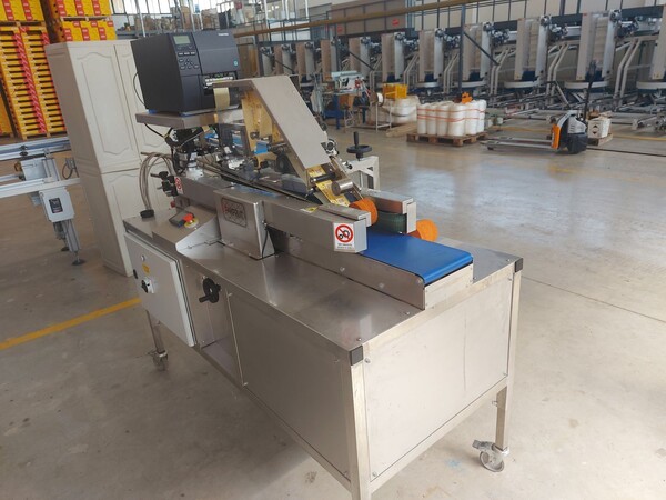 Lavorazione frutta e verdura in vendita