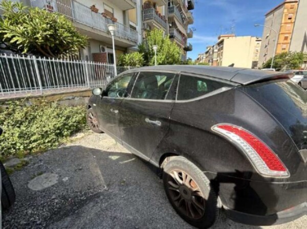 1#8529 Autovettura Lancia Delta in vendita - foto 3