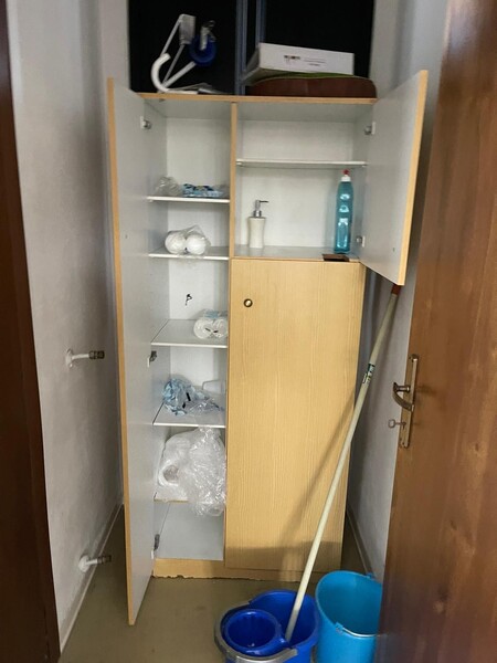 1#8537 Magazzino mobili e lampadari in vendita - foto 2