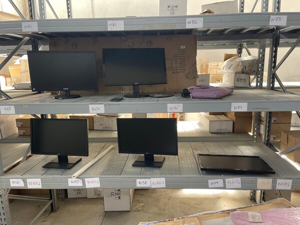 1#8537 Magazzino mobili e lampadari in vendita - foto 7
