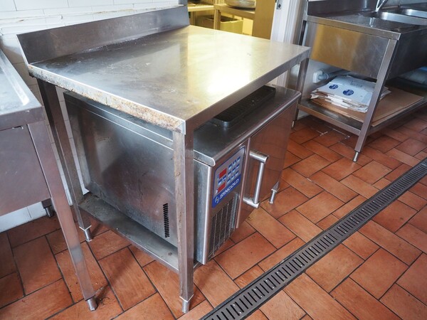 Attrezzature bar e ristoranti in vendita