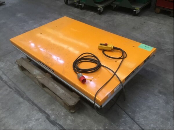 60#8549 Piattaforma Idraulica Electric lift table in vendita - foto 2