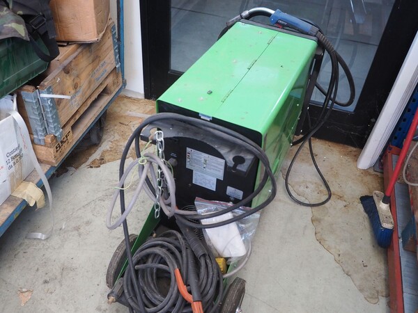73#8549 Saldatrice IGBT in vendita - foto 1