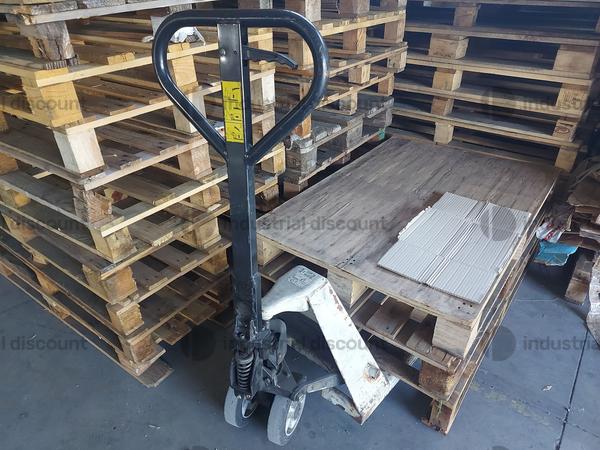143#8561 Macchine da cucire e accessori in vendita - foto 3