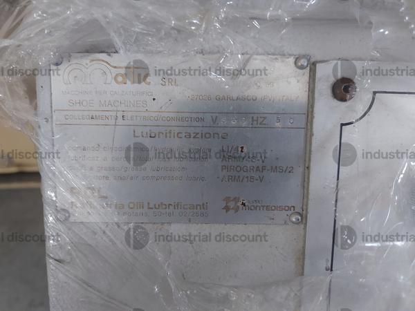 143#8561 Macchine da cucire e accessori in vendita - foto 10