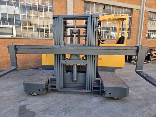 Carrelli elevatori in vendita