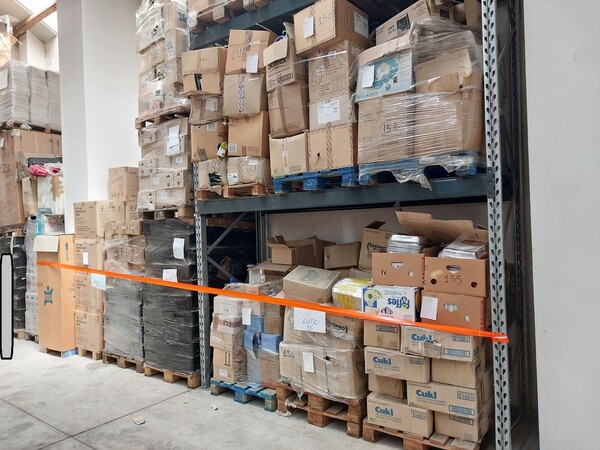 16#8578 Articoli per la casa e igiene personale in vendita - foto 1