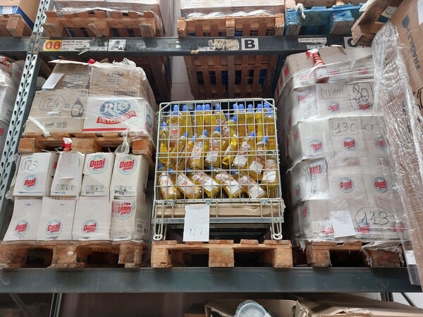 17#8578 Articoli per la casa e igiene personale in vendita - foto 13