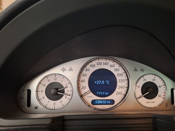 2#8580 Autovettura Mercedes E270 CDI 2.7D in vendita - foto 12