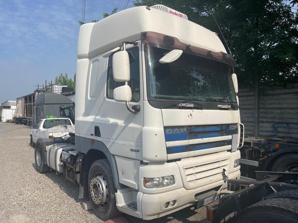 1#8581 Trattore stradale DAF in vendita - foto 4