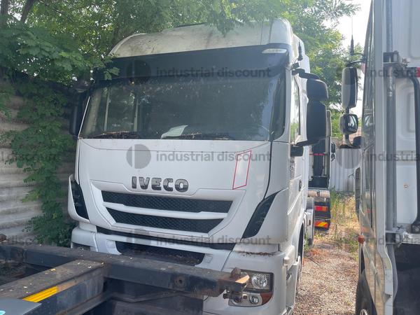 10#8581 Trattori stradali DAF e Attrezzatura da opificio in vendita - foto 1
