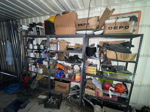 10#8581 Trattori stradali DAF e Attrezzatura da opificio in vendita - foto 8