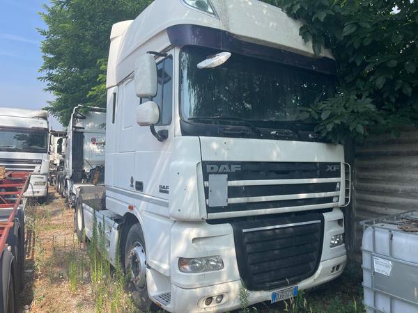 3#8581 Trattore stradale DAF in vendita - foto 1