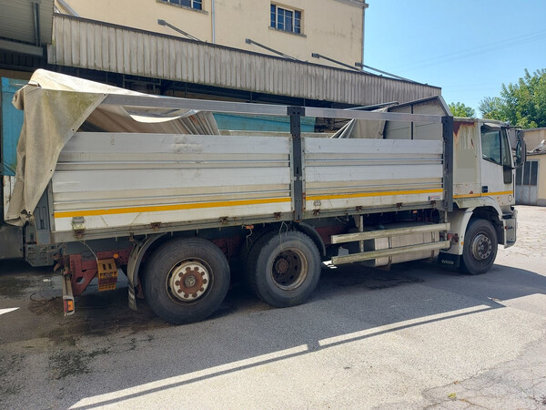 Autocarri in vendita