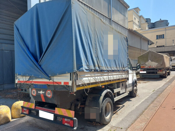 8#8595 Autocarro Iveco in vendita - foto 3