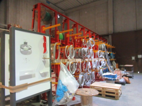 4#8599 Attrezzature varie di magazzino e rimanenze di materiale elettrico in vendita - foto 5