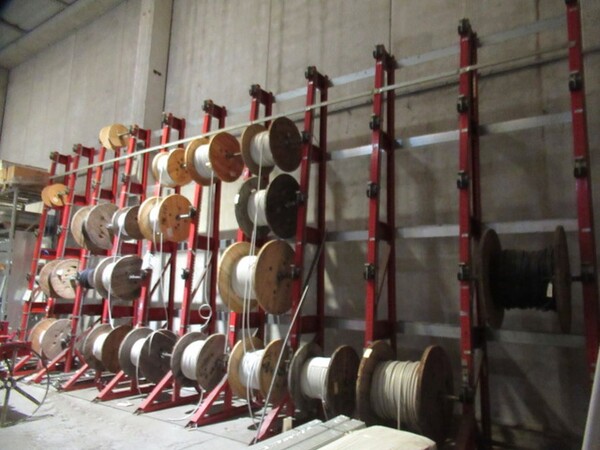 4#8599 Attrezzature varie di magazzino e rimanenze di materiale elettrico in vendita - foto 6