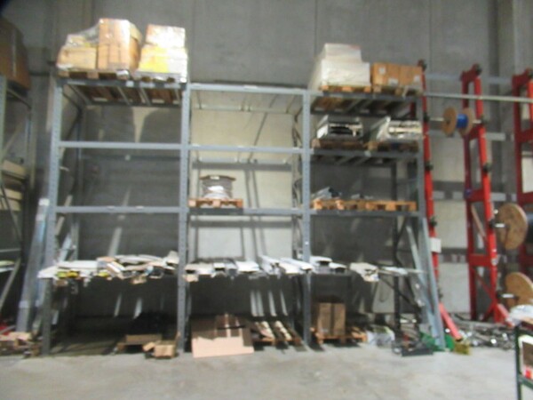 4#8599 Attrezzature varie di magazzino e rimanenze di materiale elettrico in vendita - foto 7