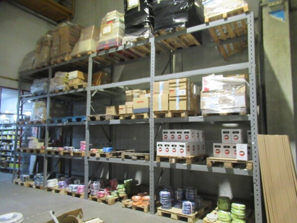 4#8599 Attrezzature varie di magazzino e rimanenze di materiale elettrico in vendita - foto 8