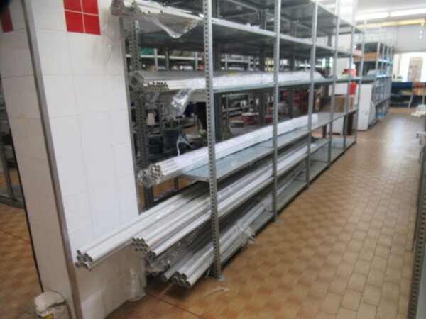 5#8599 Attrezzature varie di magazzino e rimanenze di materiale elettrico in vendita - foto 8