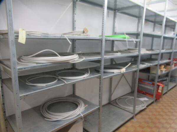 5#8599 Attrezzature varie di magazzino e rimanenze di materiale elettrico in vendita - foto 13