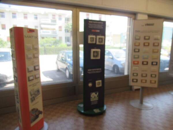 5#8599 Attrezzature varie di magazzino e rimanenze di materiale elettrico in vendita - foto 19