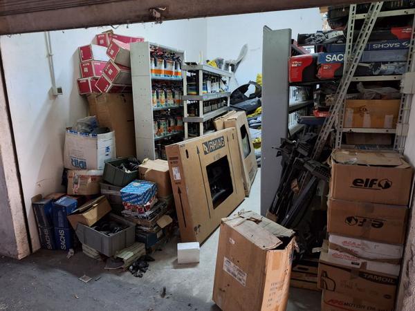 1#8606 Giacenze di magazzino per ricambi auto in vendita - foto 1