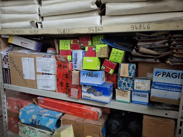 1#8606 Giacenze di magazzino per ricambi auto in vendita - foto 14