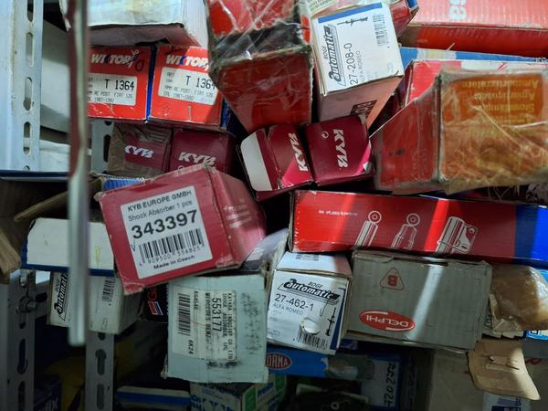 1#8606 Giacenze di magazzino per ricambi auto in vendita - foto 20