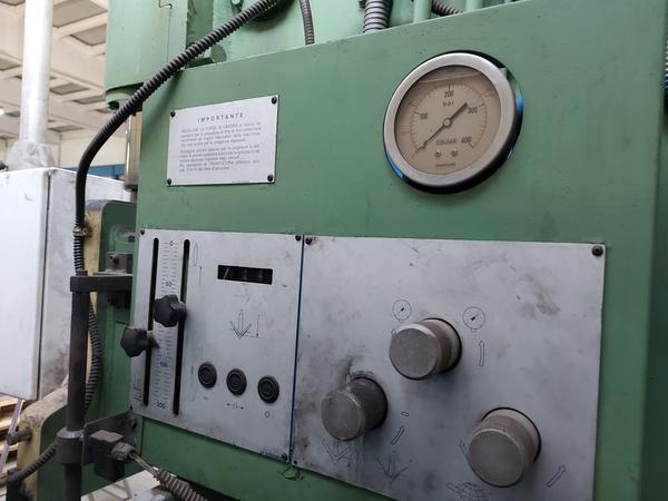 1#8607 Macchinari da carpenteria e arredi per uffici e autocarri in vendita - foto 43