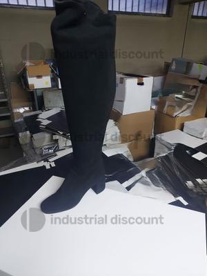 101#8613 Macchinari per calzaturifici, materie prime e prodotti finiti in vendita - foto 5