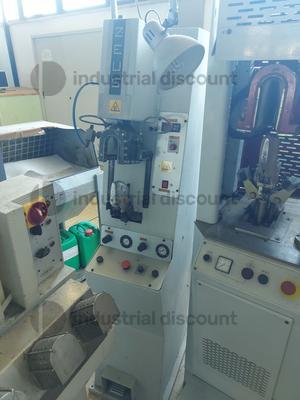 101#8613 Macchinari per calzaturifici, materie prime e prodotti finiti in vendita - foto 12