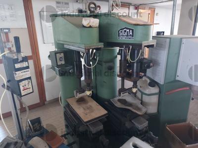 101#8613 Macchinari per calzaturifici, materie prime e prodotti finiti in vendita - foto 26