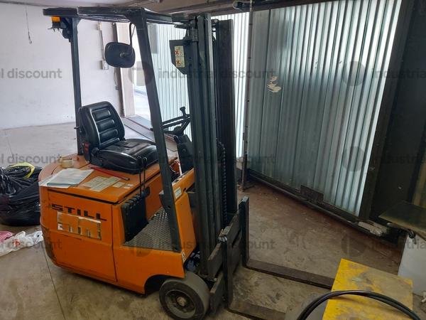 Carrelli elevatori in vendita